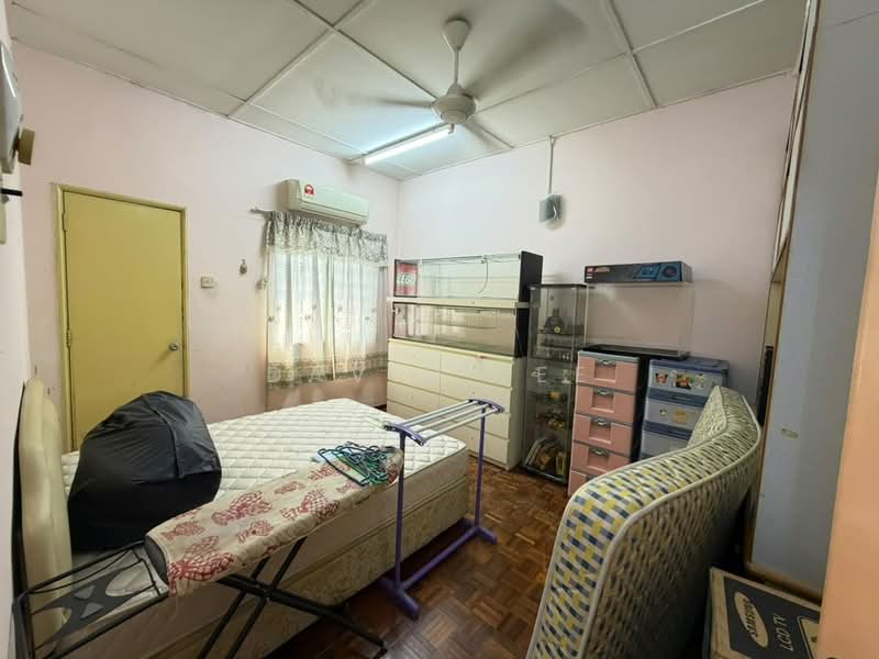 2-storey Terraced House for Sale in Rawang Perdana 2 (Rawang) - David Lee - Bedroom - PropertyGuru.com.my