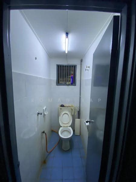 Shop / Office for Rent in Kepong (Kuala Lumpur) - Roman Yap - Bathroom - PropertyGuru.com.my