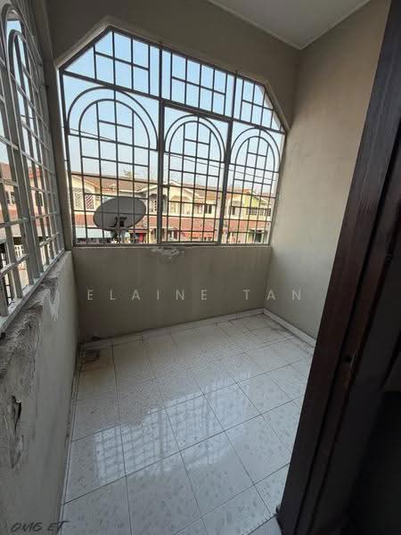 Rumah Bandar untuk Dijual di Taman Klang Utama (Kapar) - Elaine Tan - Balcony - PropertyGuru.com.my