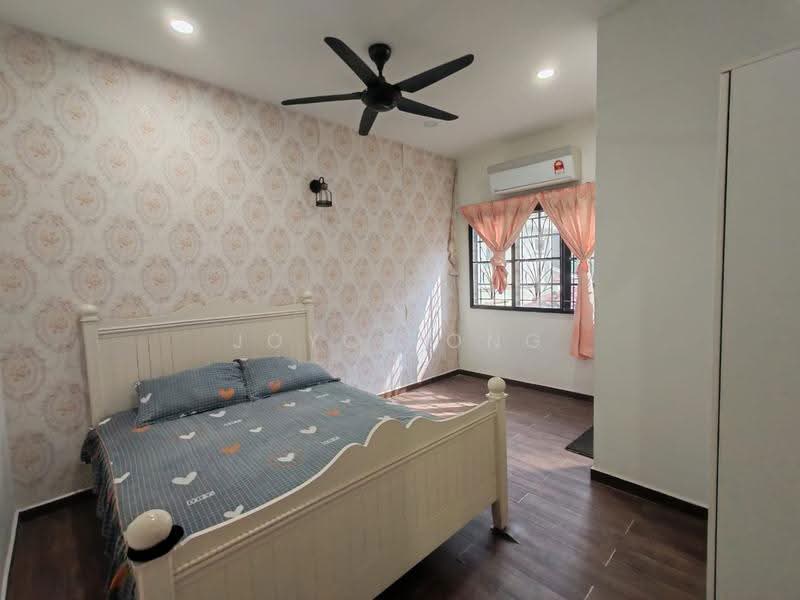 Semi-Detached House for Sale in Mahkota Cheras (Cheras) - Joyce Ong - Bedroom - PropertyGuru.com.my
