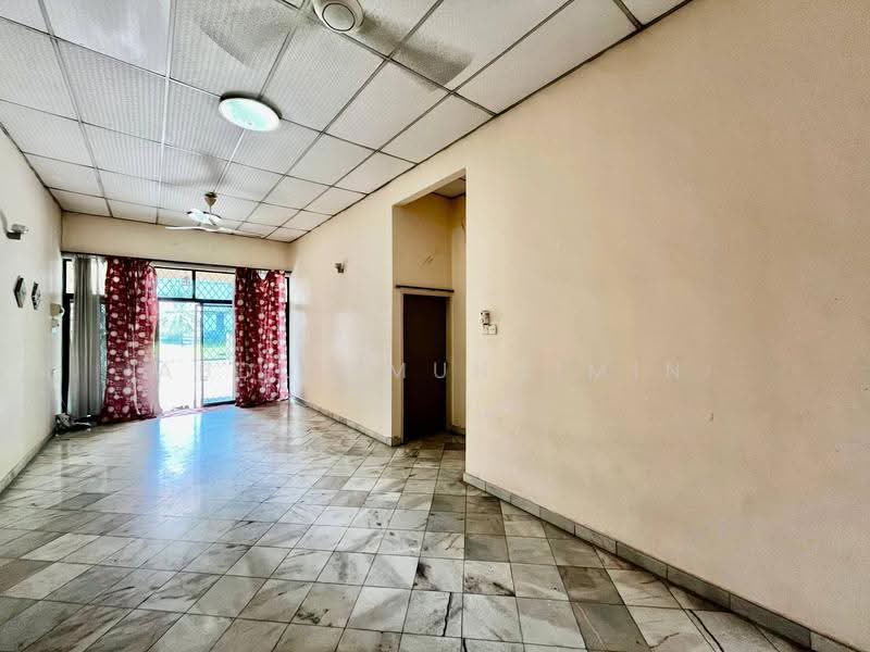 Rumah Berkembar untuk Dijual di Taman Berangan (Sungai Petani) - Abdul Muhaimin - Living Room - PropertyGuru.com.my