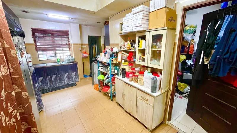 2-storey Terraced House for Sale in TAMAN PUCHONG UTAMA (Puchong) - Izzati Mat - Kitchen - PropertyGuru.com.my