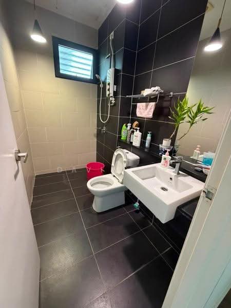 2-storey Terraced House for Sale in Bandar Country Homes (Rawang) - David Lee - Bathroom - PropertyGuru.com.my