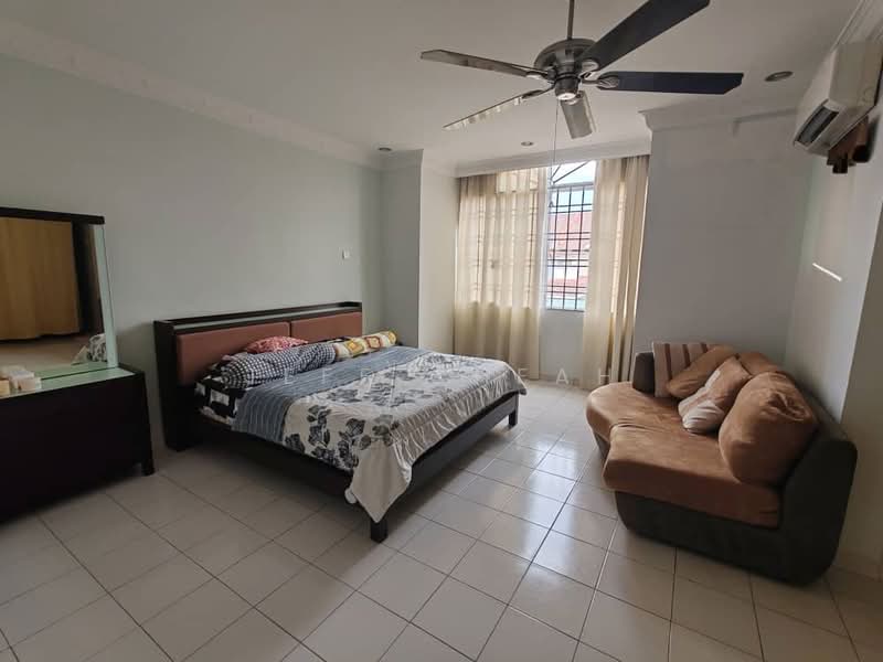 Rumah Teres 2-Tingkat untuk Dijual di Taman Pelangi Semenyih 2 (Semenyih) - Jeff Cheah - Bedroom - PropertyGuru.com.my