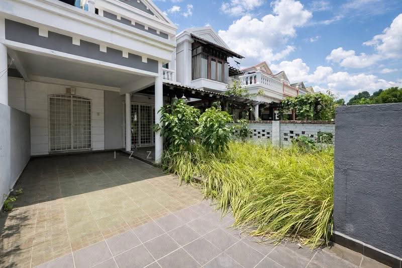 Rumah Teres 2-Tingkat untuk Dijual di Usj 11 (Subang Jaya) - Izzati Mat - Exterior - PropertyGuru.com.my