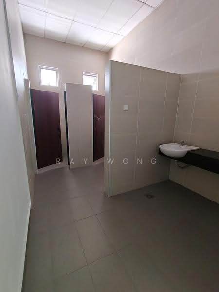 Factory for Rent in Ulu Tiram (Johor) - Ray Wong - Bathroom - PropertyGuru.com.my