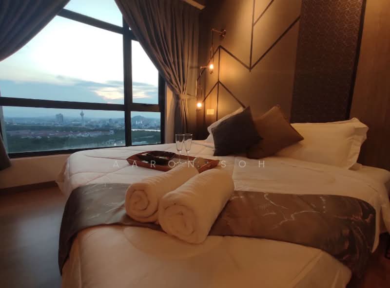Kediaman Servis untuk Dijual di Seiring Residensi - Aaron Soh - Bedroom - PropertyGuru.com.my