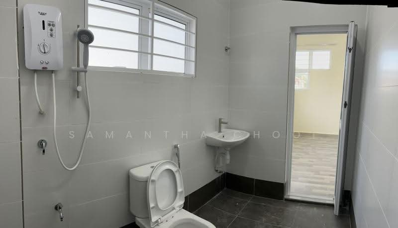 Rumah Teres 1.5-Tingkat untuk Disewa di Usj 3 (Subang Jaya) - Samantha Chooi - Bathroom - PropertyGuru.com.my