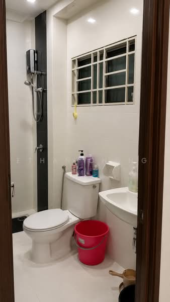 Rumah Teres 2-Tingkat untuk Disewa di Putra Heights (Subang Jaya) - Ethan Chong - Bathroom - PropertyGuru.com.my