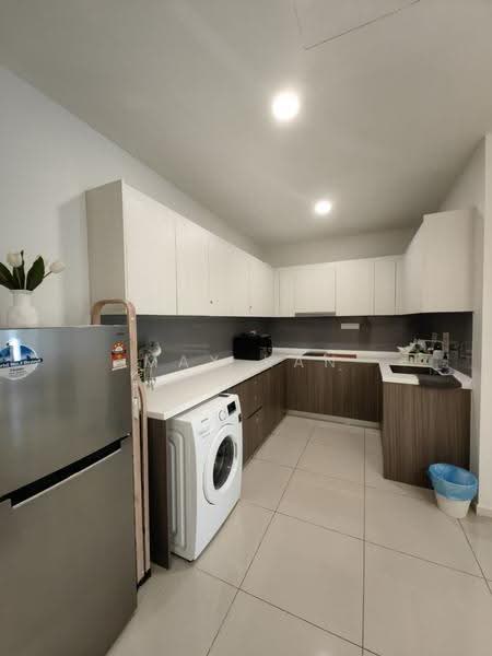 Service Residence for Sale at Suasana Iskandar Malaysia - Max Kan - Kitchen - PropertyGuru.com.my