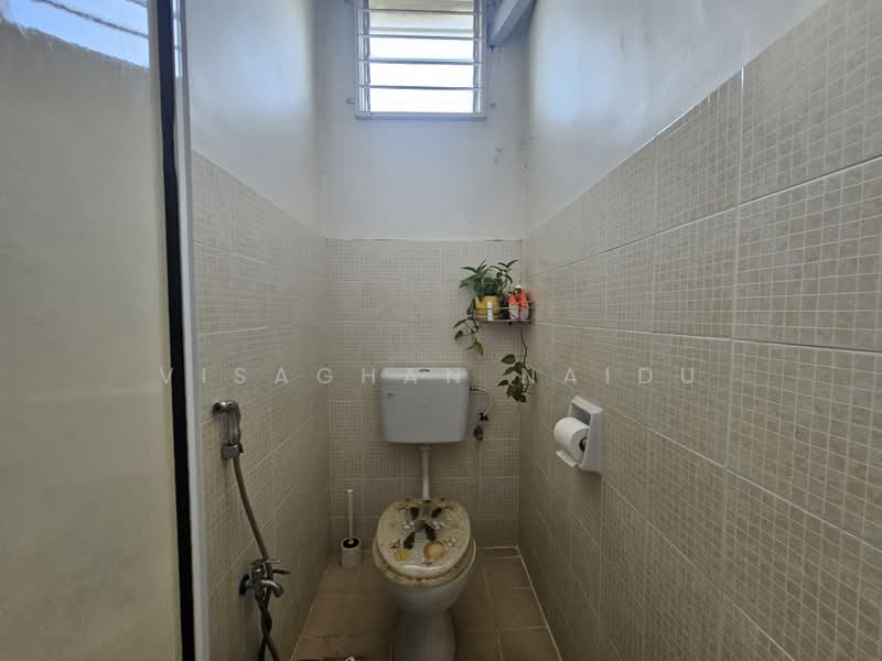 Shop for Sale in Taman Bayu Permai (Rawang) - Visaghan Naidu - Bathroom - PropertyGuru.com.my