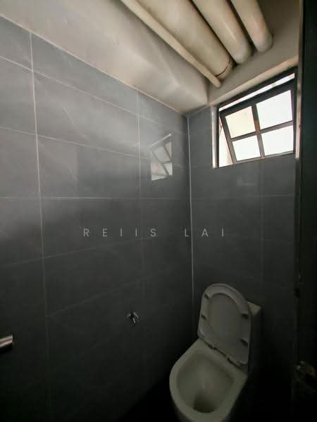 Shop / Office for Rent in Kelana Jaya (Petaling Jaya) - Reiis Lai - Bathroom - PropertyGuru.com.my
