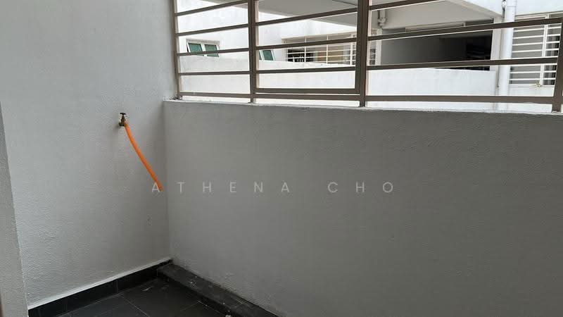Pangsapuri untuk Disewa di South Bayu Residence (Bayu 2) - Athena Cho - Balcony - PropertyGuru.com.my