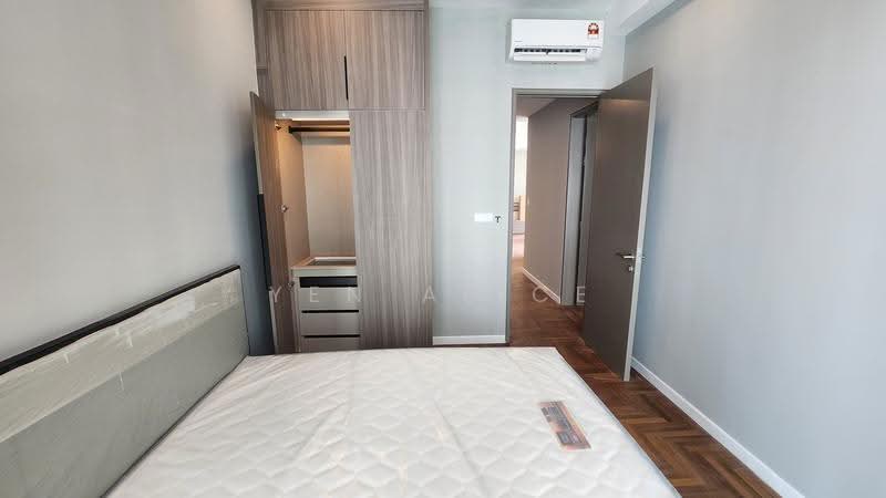 Service Residence for Sale at Bloomsvale Menara Vista Petaling - Yen Alice - Bedroom 2 - PropertyGuru.com.my