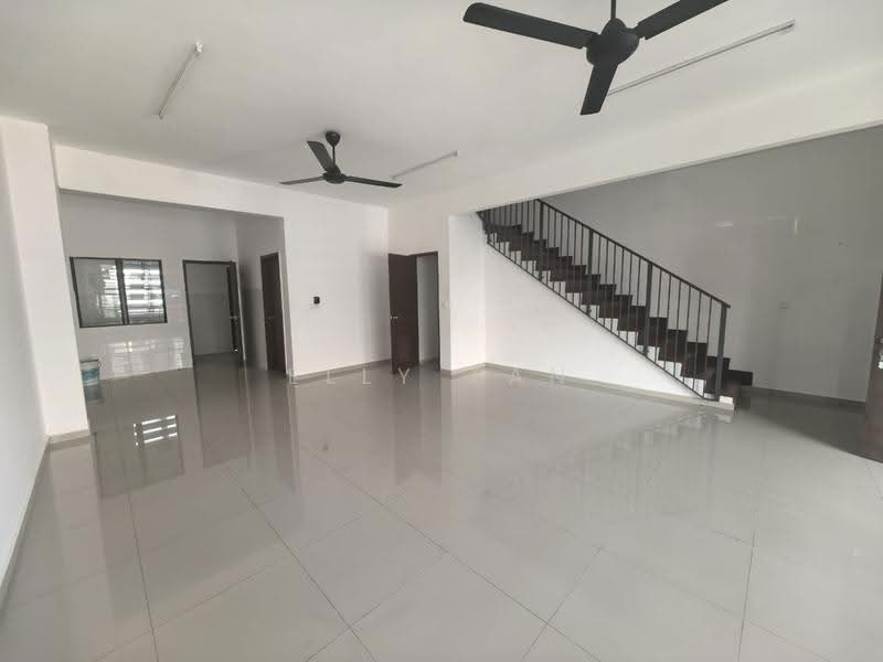 Rumah Teres 2-Tingkat untuk Disewa di Setia Utama (Setia Alam) - Elly Tan - PropertyGuru.com.my