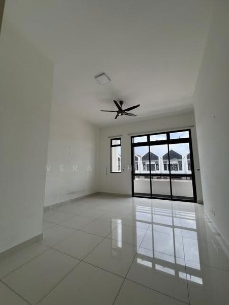Rumah Teres untuk Dijual di Johor Bahru (Johor) - Vera Chang - Living Room - PropertyGuru.com.my