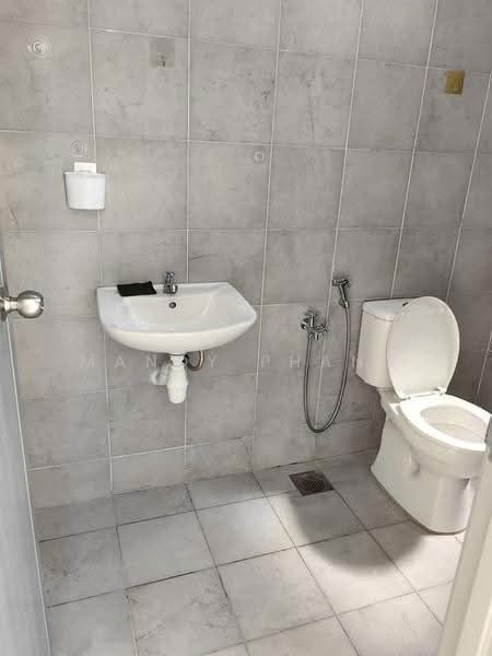 Pangsapuri untuk Disewa di Residensi Falim (PR1MA Falim) - Mandy Phang - Bathroom - PropertyGuru.com.my