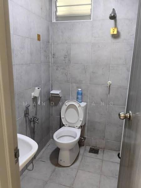Pangsapuri untuk Disewa di Residensi Falim (PR1MA Falim) - Mandy Phang - Bathroom - PropertyGuru.com.my