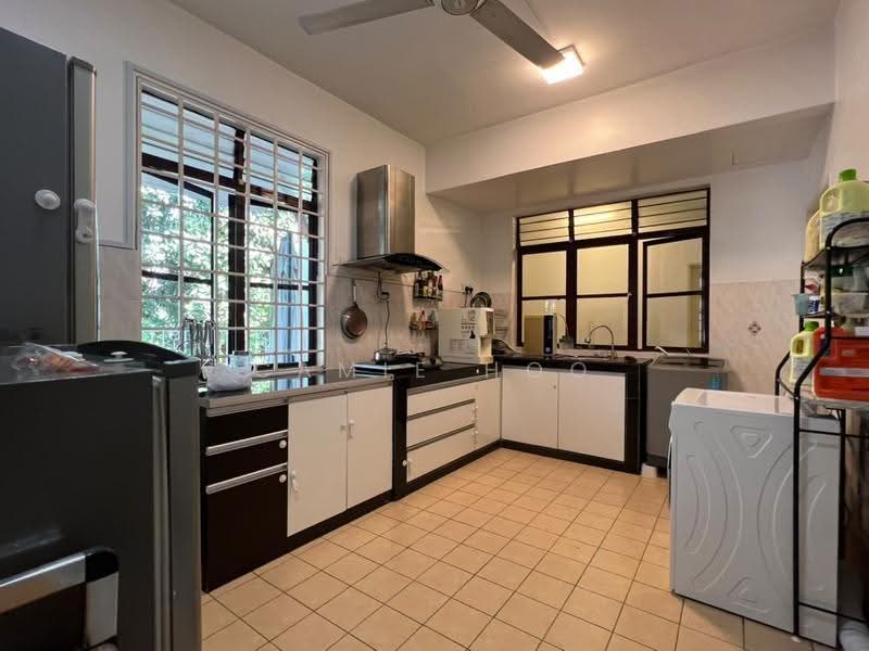 Rumah Teres untuk Dijual di Alam Damai (Cheras) - Camie Hoo - Kitchen - PropertyGuru.com.my
