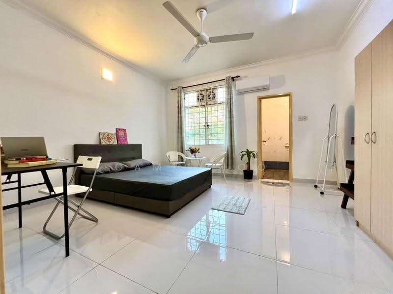 Rumah Teres untuk Dijual di Alam Damai (Cheras) - Camie Hoo - Bedroom - PropertyGuru.com.my