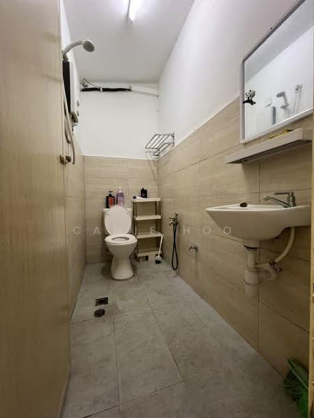 Rumah Teres untuk Dijual di Alam Damai (Cheras) - Camie Hoo - Bathroom - PropertyGuru.com.my