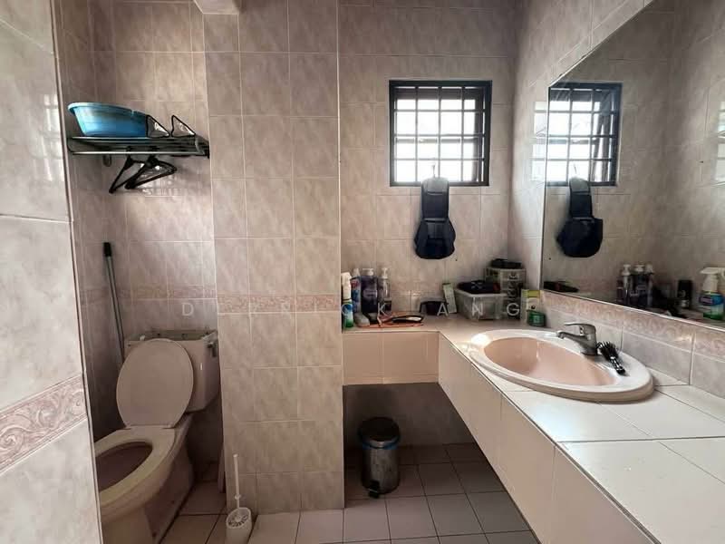 2-storey Terraced House for Sale in Bukit Jelutong (Shah Alam) - Derrick Ang - Bathroom - PropertyGuru.com.my