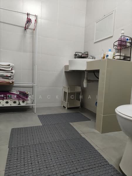 Apartment for Sale at Austin Suites (Permata Austin) - Jack Chai - Bathroom - PropertyGuru.com.my