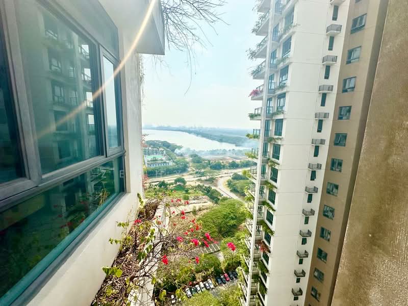 Pangsapuri untuk Dijual di Starview Bay @ Forest City - Zephyr Khoo - Balcony - PropertyGuru.com.my