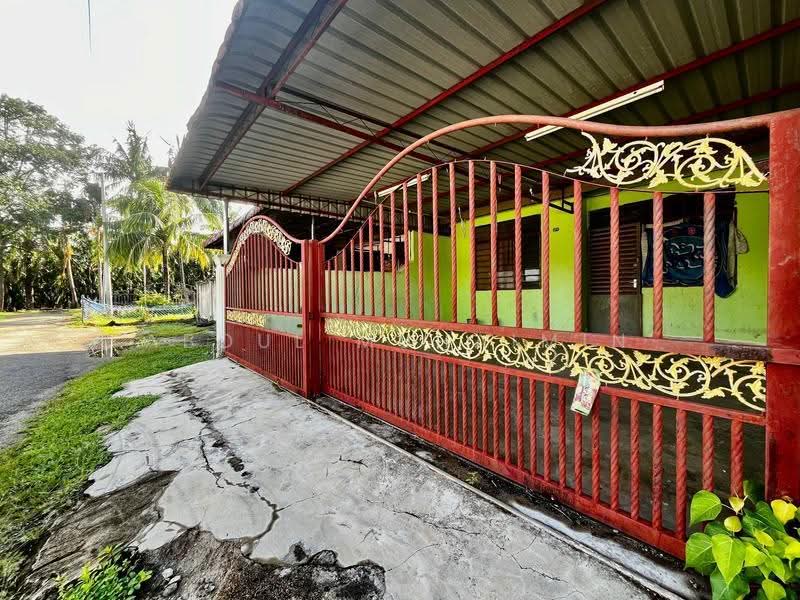 Rumah Teres 1-Tingkat untuk Dijual di Taman Lembah Permai (Sungai Lalang) - Abdul Muhaimin - Exterior - PropertyGuru.com.my