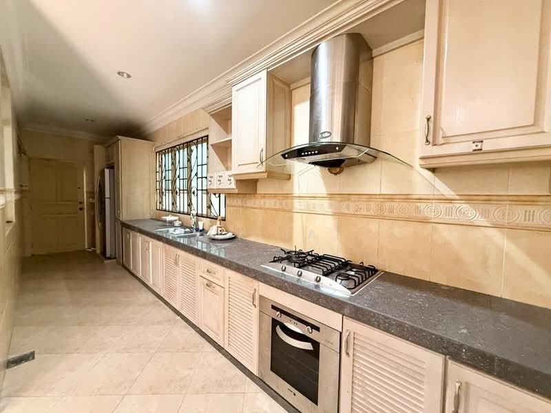 Semi-Detached House for Sale in Taman Impian Emas (Skudai) - Yik Tat - Kitchen - PropertyGuru.com.my