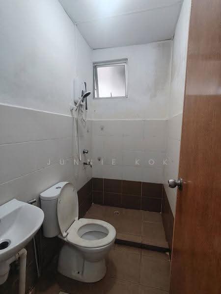 Apartment for Rent at Cyber City Apartment 1 - Junnie Kok - Bathroom - PropertyGuru.com.my