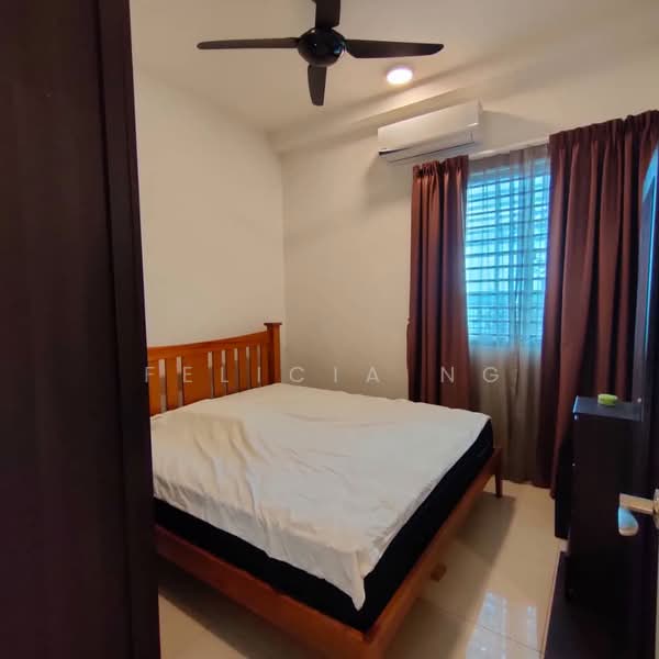 Kondominium untuk Disewa di Skyvilla @ D'Island - Felicia Ng - Bedroom - PropertyGuru.com.my
