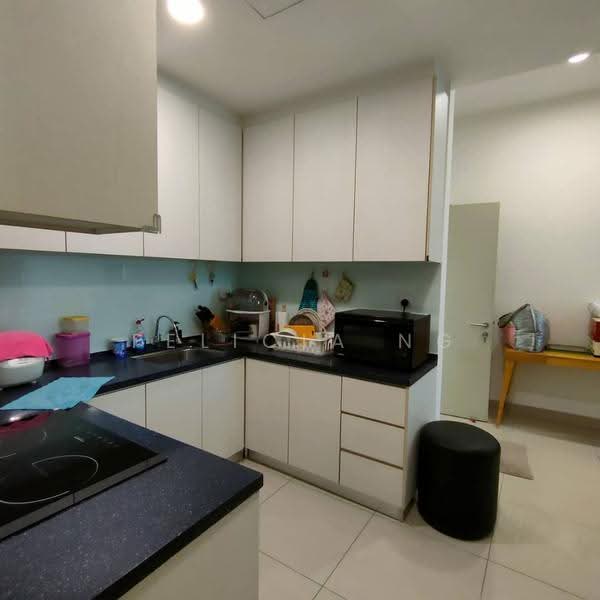 Kondominium untuk Disewa di Skyvilla @ D'Island - Felicia Ng - Kitchen - PropertyGuru.com.my