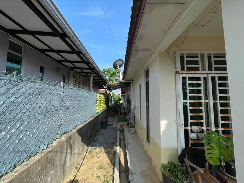 Rumah Berkembar untuk Dijual di Bandar Seri Astana (Sungai Petani) - Abdul Muhaimin - Exterior - PropertyGuru.com.my