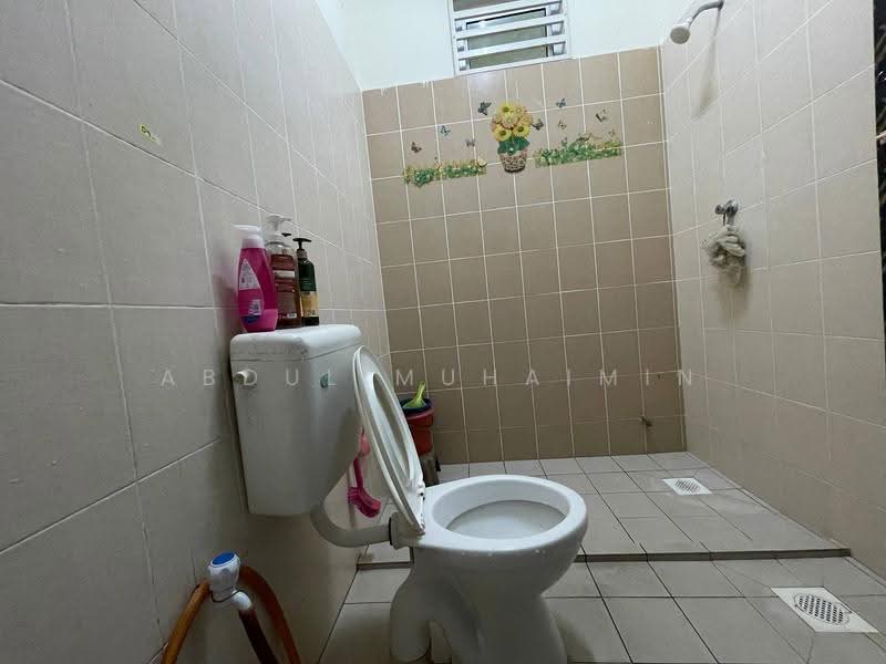 Rumah Berkembar untuk Dijual di Bandar Seri Astana (Sungai Petani) - Abdul Muhaimin - Bathroom - PropertyGuru.com.my