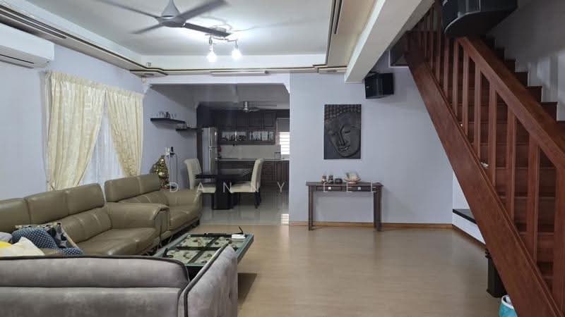 2-storey Terraced House for Sale in Bandar Mahkota Cheras (Cheras) - Danny Lee - Living Room - PropertyGuru.com.my
