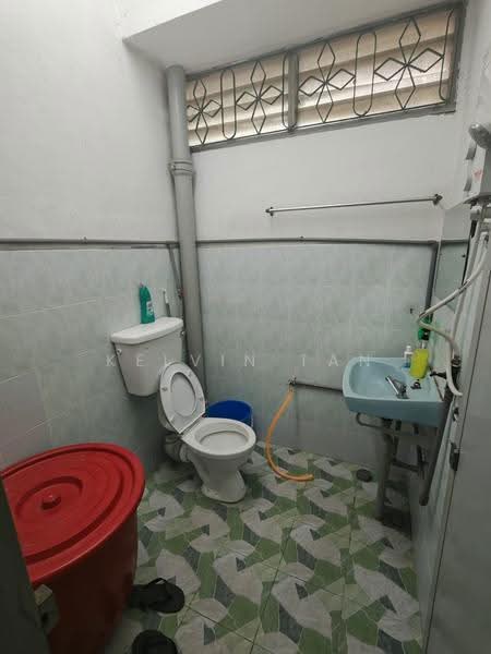 2-storey Terraced House for Sale in George Town (Penang) - Kelvin Tan - Bathroom - PropertyGuru.com.my