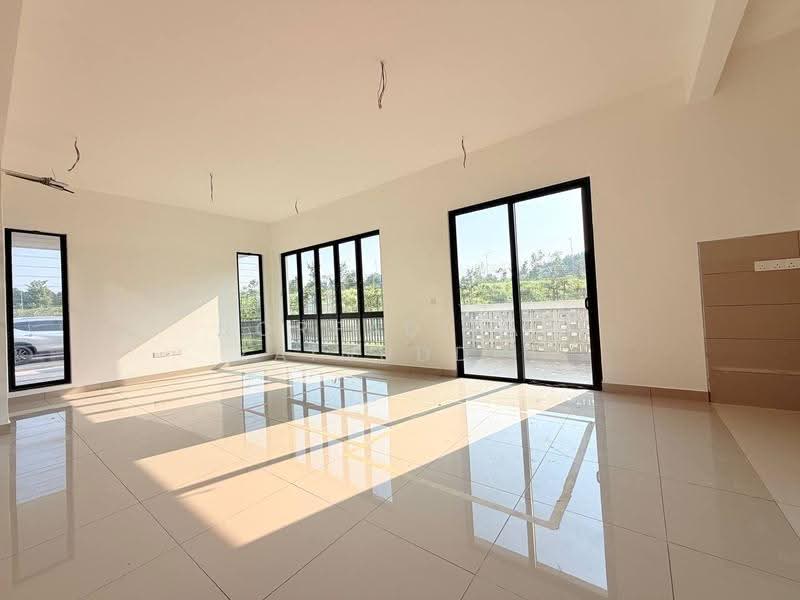 Terraced House for Sale in Elmina (Shah Alam) - NORFADILAH ZAINUDDIN - Living Room - PropertyGuru.com.my