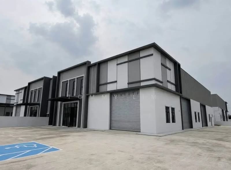 Kilang untuk Dijual di Eco Business Park 1 (Johor Bahru) - Tommy Lim - Exterior - PropertyGuru.com.my