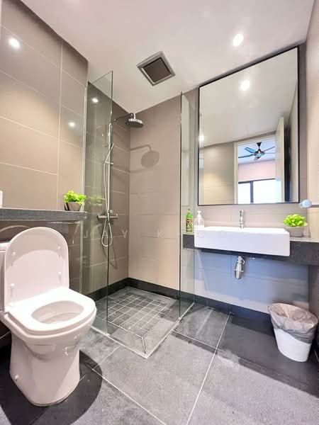 Service Residence for Sale at Vista Residences - Jay Khoo - Bathroom - PropertyGuru.com.my