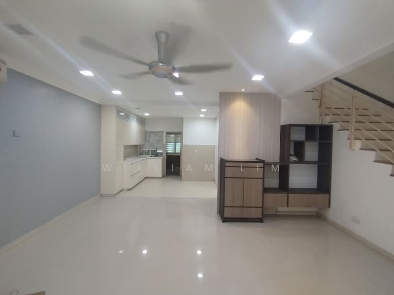 2.5-storey Terraced House for Sale in Sunway Alam Suria (Shah Alam) - William Lim - Living Room - PropertyGuru.com.my