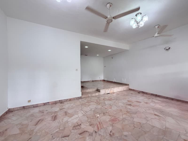 2-storey Terraced House for Sale in Cheras (Kuala Lumpur) - Lewis Tam - Living Room - PropertyGuru.com.my