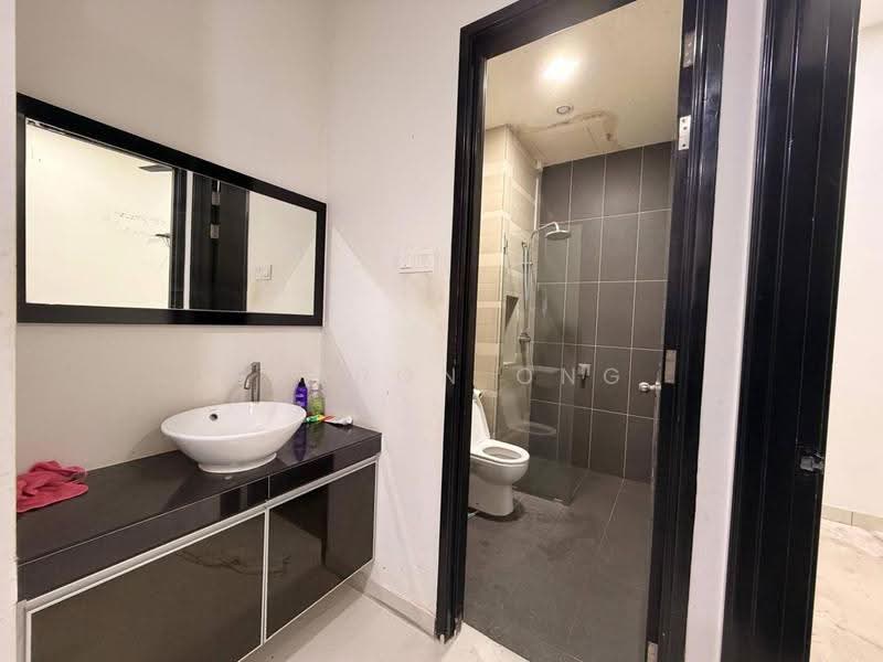 Rumah Teres untuk Dijual di Johor Bahru (Johor) - Sharon Ong - Bathroom - PropertyGuru.com.my