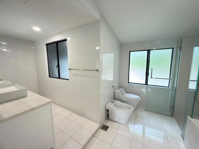 Bungalow House untuk Disewa di Bukit Tunku (Kenny Hills) (Kuala Lumpur) - Hugo Gooi - Bathroom - PropertyGuru.com.my