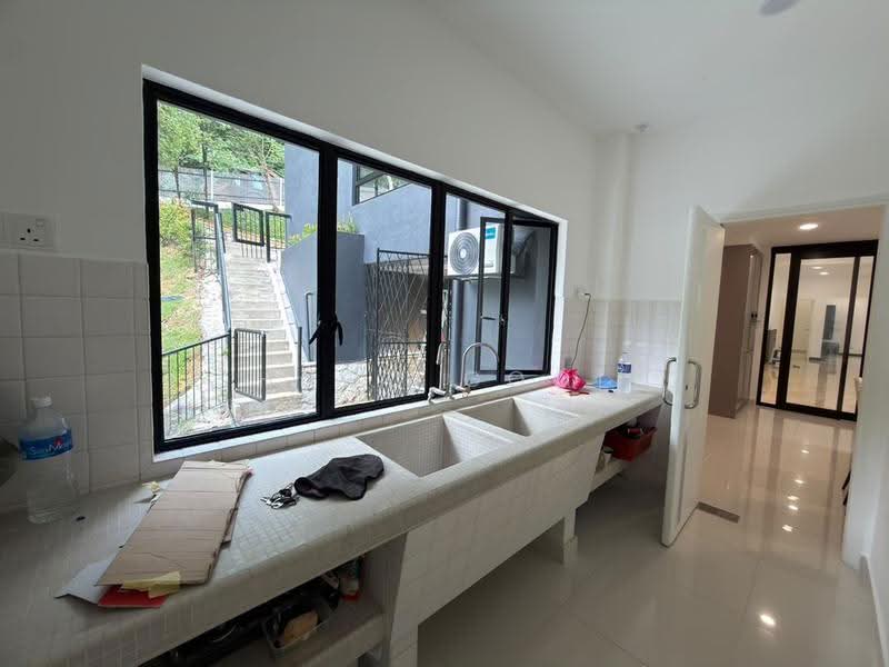 Bungalow House untuk Disewa di Bukit Tunku (Kenny Hills) (Kuala Lumpur) - Hugo Gooi - Kitchen - PropertyGuru.com.my