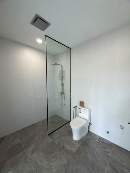 Bungalow House untuk Disewa di Bukit Tunku (Kenny Hills) (Kuala Lumpur) - Hugo Gooi - Bathroom - PropertyGuru.com.my