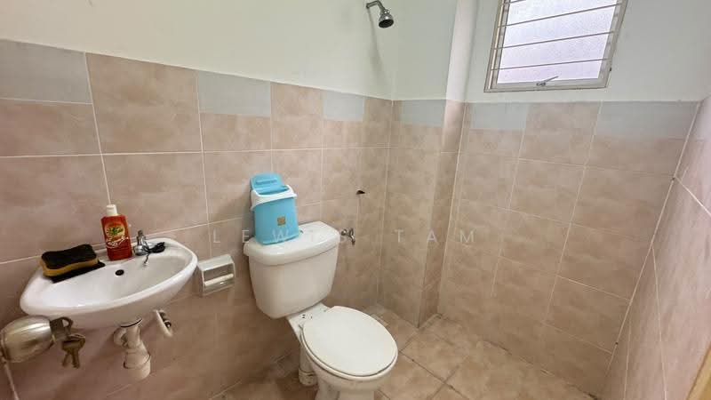 2-storey Terraced House for Sale in Puchong (Selangor) - Lewis Tam - Bathroom - PropertyGuru.com.my