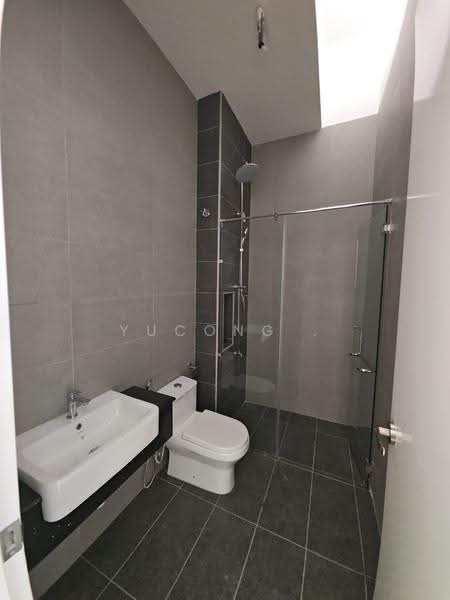 2-storey Terraced House for Sale in Bandar Seri Alam (Masai) - Yucong . - Bathroom - PropertyGuru.com.my