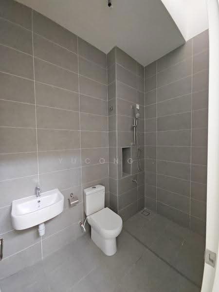 2-storey Terraced House for Sale in Bandar Seri Alam (Masai) - Yucong . - Bathroom - PropertyGuru.com.my