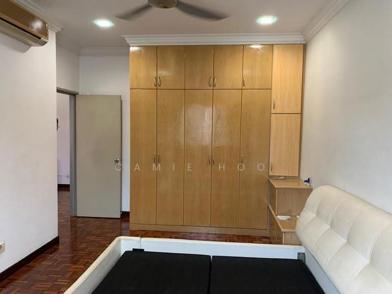 Rumah Teres untuk Dijual di Bandar Kinrara Seksyen 5 (Bandar Kinrara) - Camie Hoo - Bedroom - PropertyGuru.com.my